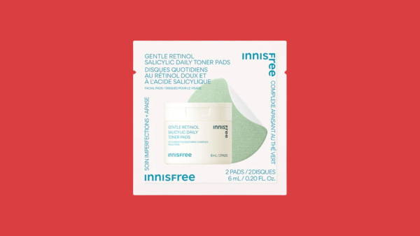 The Innisfree Gentle Retinol Salicylic Daily Toner Pads 2-Pack Are Perfect for Sensitive and Acne-Prone Skin—Review